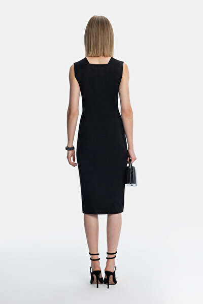 BLACK SLEEVELESS DRESS 3