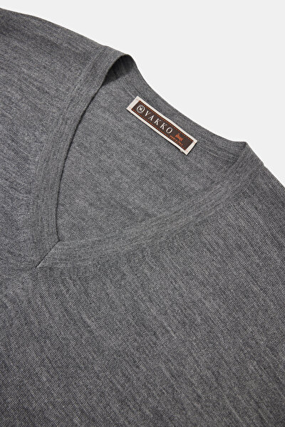 GREY V NECK TRICOT 3