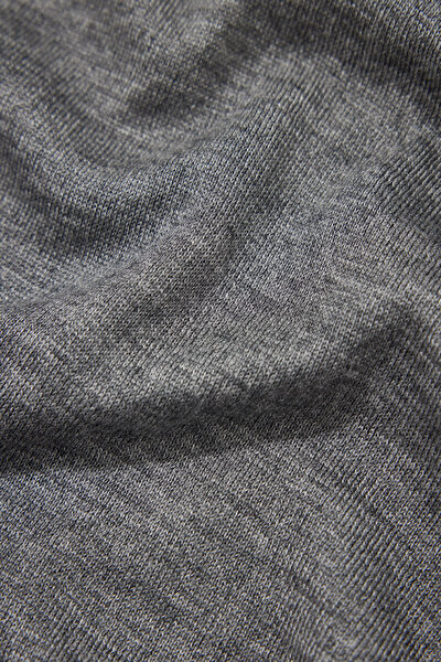 GREY V NECK TRICOT 4