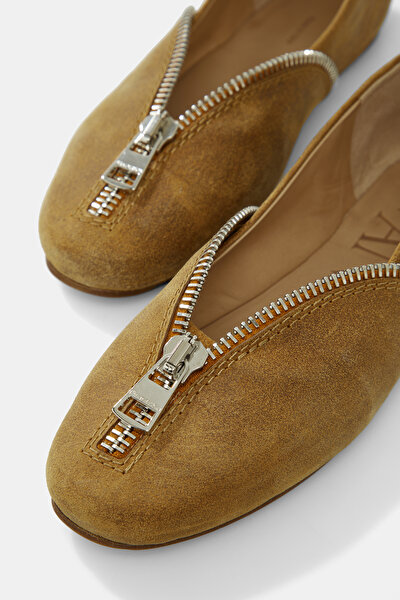 TAN FLAT SHOES 4