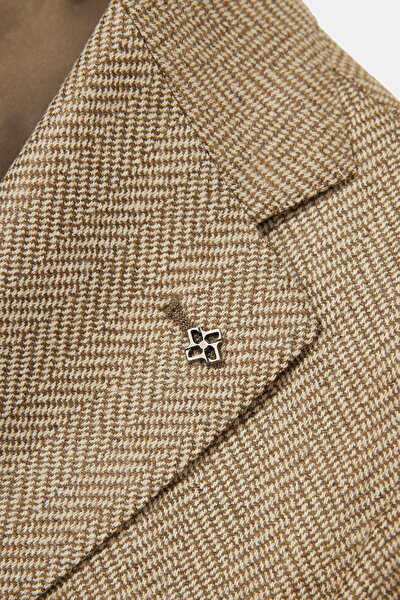 BEIGE JACKET 10