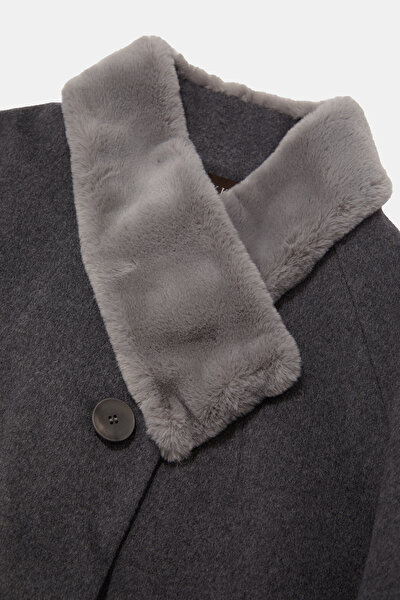 GREY OVERCOAT 3