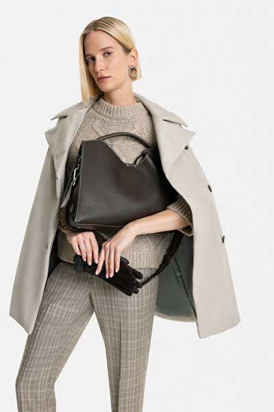BEIGE COAT 4