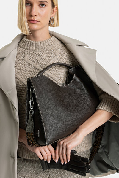 BEIGE COAT 5