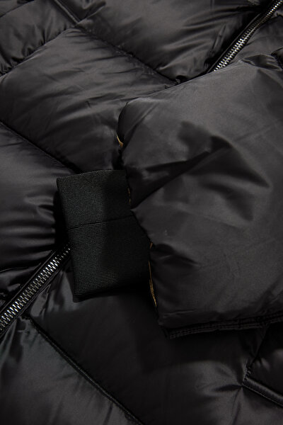 BLACK COAT 3