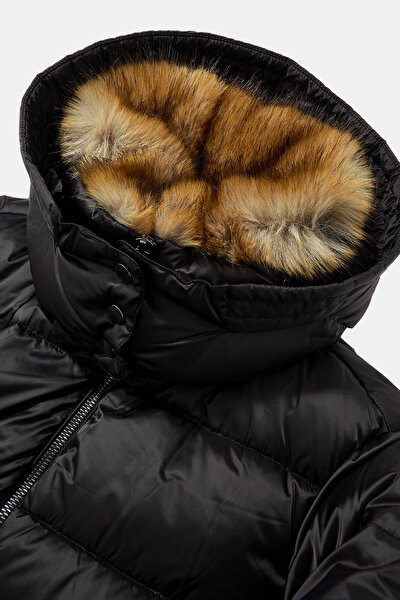 BLACK COAT 4