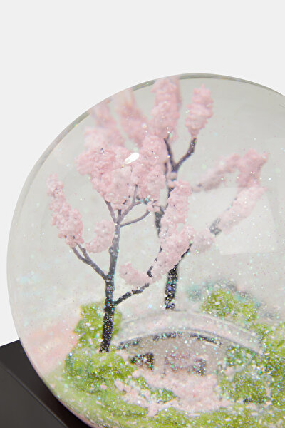 SNOW GLOBE 3