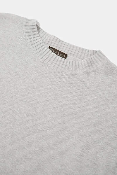 LIGHT GREY BASIC / ROUND NECKLINE 3