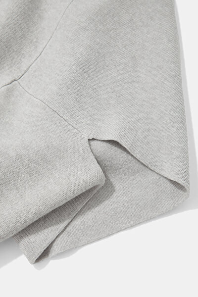 LIGHT GREY BASIC / ROUND NECKLINE 4