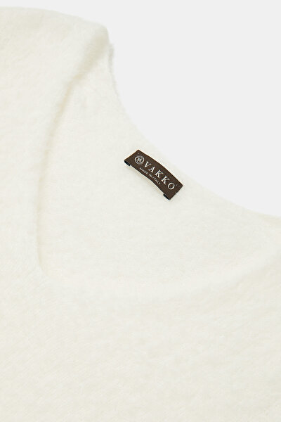 ECRU V NECK 3