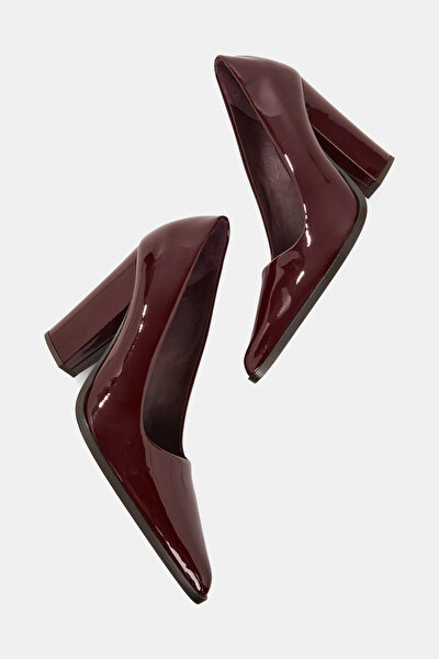 MAROON SHOES 3