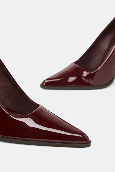 MAROON SHOES 4