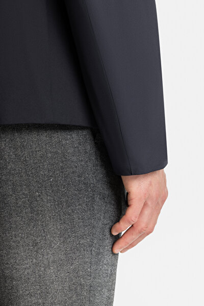 BLACK COAT 8