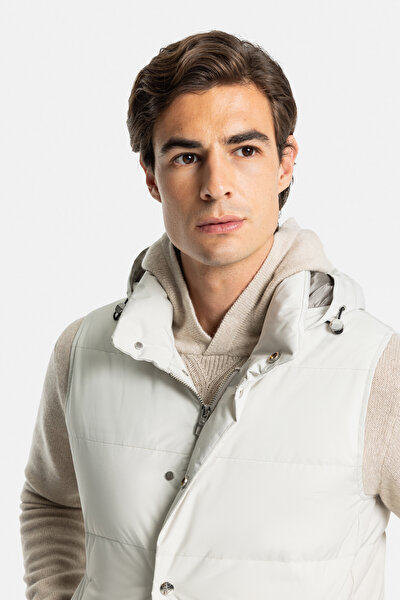 LIGHT CREAM VEST 4