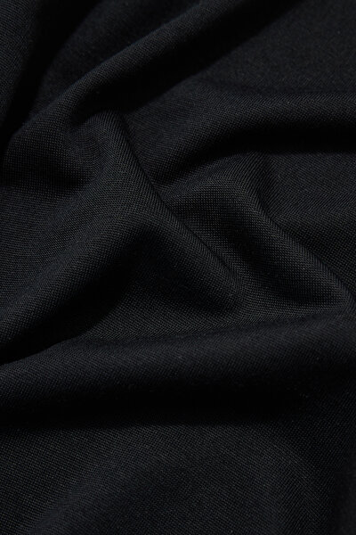 BLACK SHORT SLEEVE TSHIRT 4