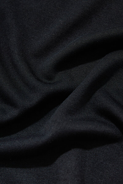 BLACK BASIC / ROUND NECKLINE SHORT SLEEVE TSHIRT 4