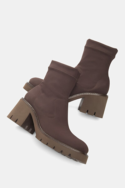 BROWN BOOT 5
