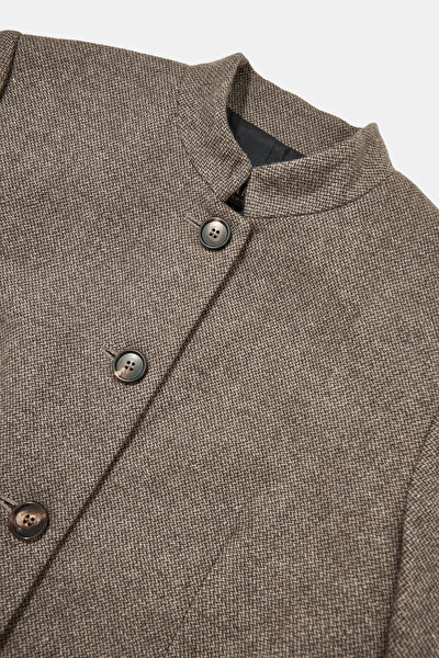 BEIGE MANDARIN COLLAR JACKET 10