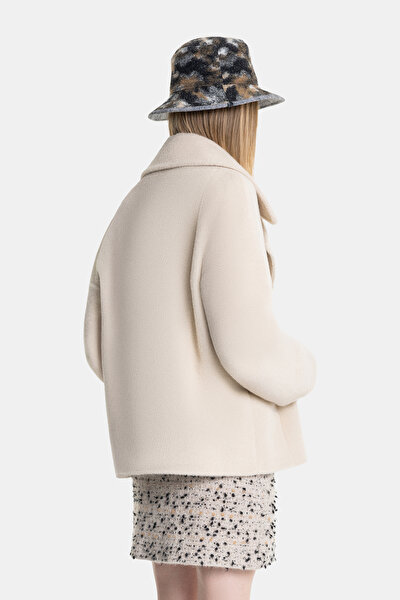 BEIGE REEFER JACKET 5