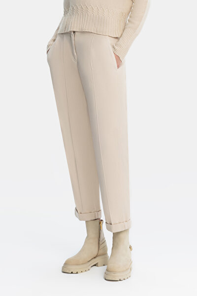 BEIGE TROUSERS 3