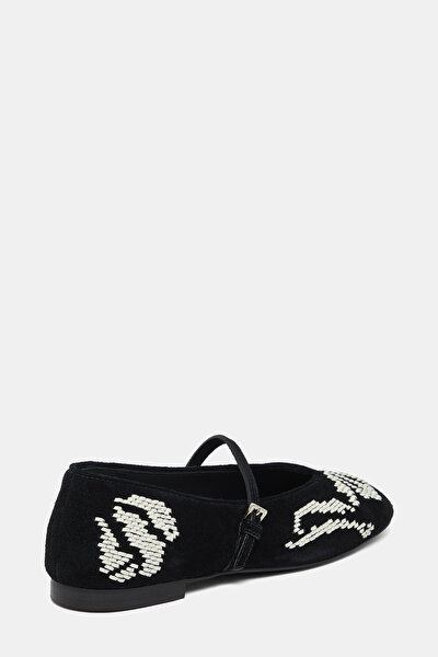 WHITE FLAT SHOES 3