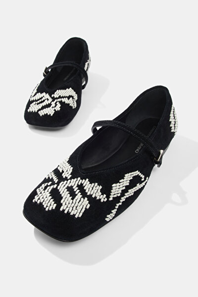 WHITE FLAT SHOES 4