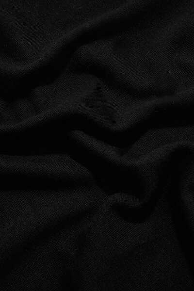 BLACK V NECK TRICOT 4