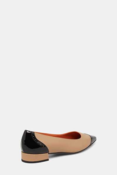BLACK PATENT LEATHER SHOE 3