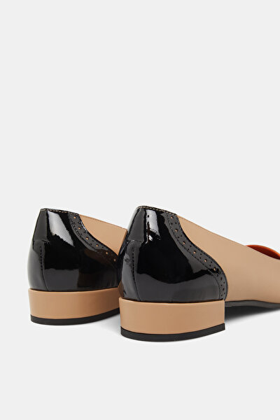 BLACK PATENT LEATHER SHOE 4