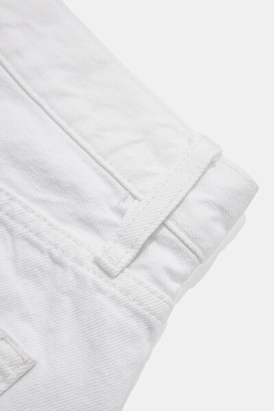 WHITE SHORTS 4