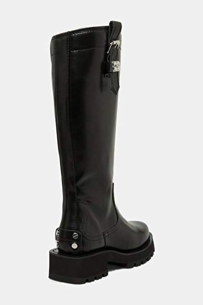 BLACK BOOT 3