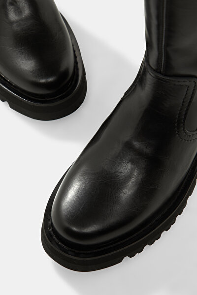 BLACK BOOT 4