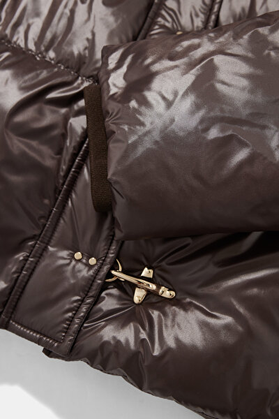 BROWN COAT 4