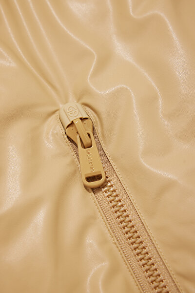 BEİGE COAT 4