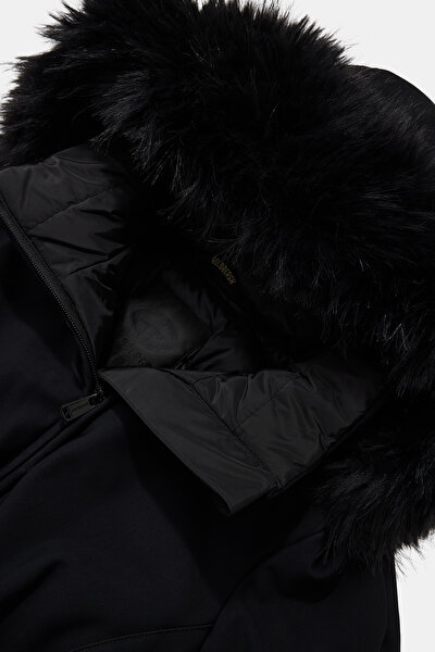 BLACK COAT 3