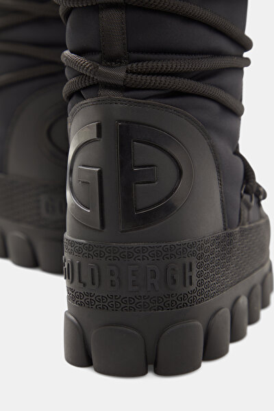BLACK BOOT 5