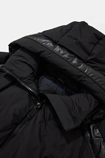 BLACK COAT 3