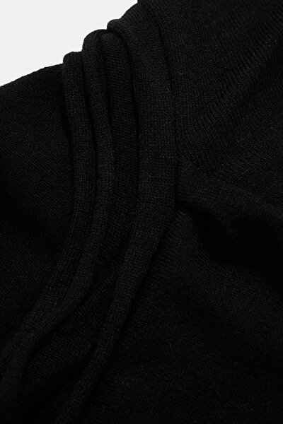BLACK SLEEVELESS BLOUSE 4