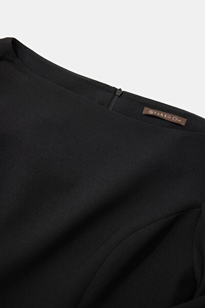 BLACK BOAT NECK LONG SLEEVE JUMPSUIT 8