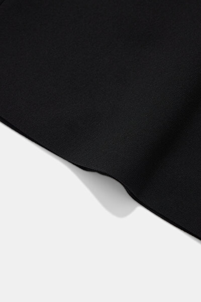 BLACK BELOW THE KNEE SKIRT 4
