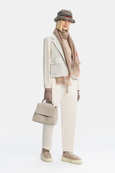 BEIGE JACKET 4