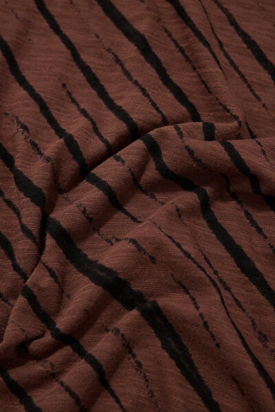 BORDO O YAKA T-SHİRT 4