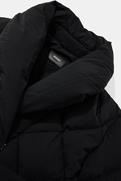 BLACK COAT 3