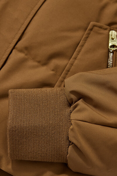 LIGHT BROWN COAT 4