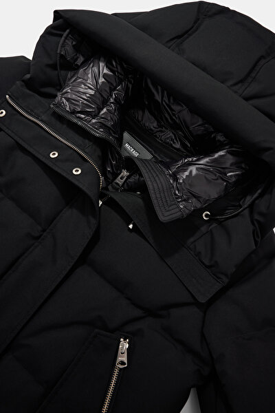 BLACK COAT 3