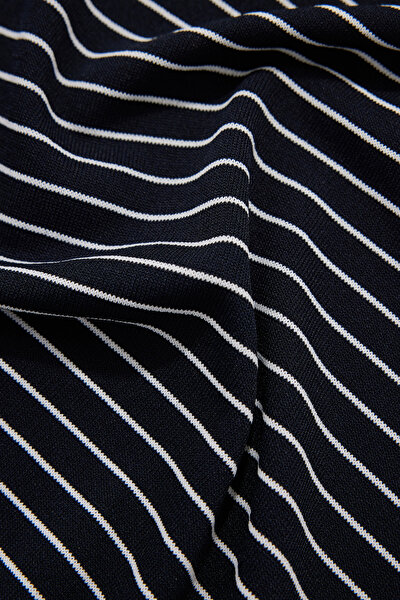 ECRU BASIC / ROUND NECKLINE SHORT SLEEVE TSHIRT 4