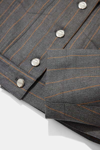 GREY BUTTONED JACKET 4