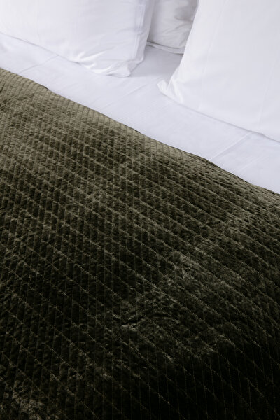 BEDSPREAD 4