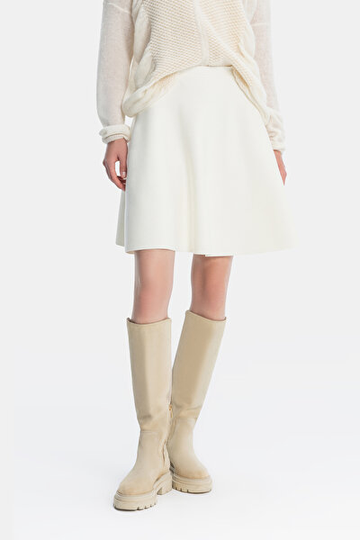 ECRU ABOVE THE KNEE SKIRT 3