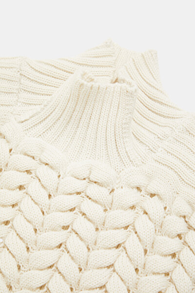 ECRU SWEATER 3